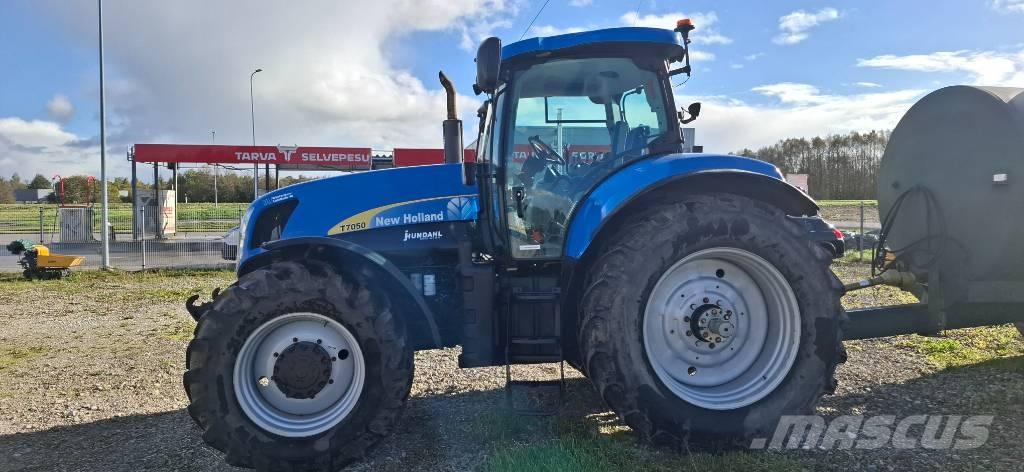 New Holland T7050 트랙터