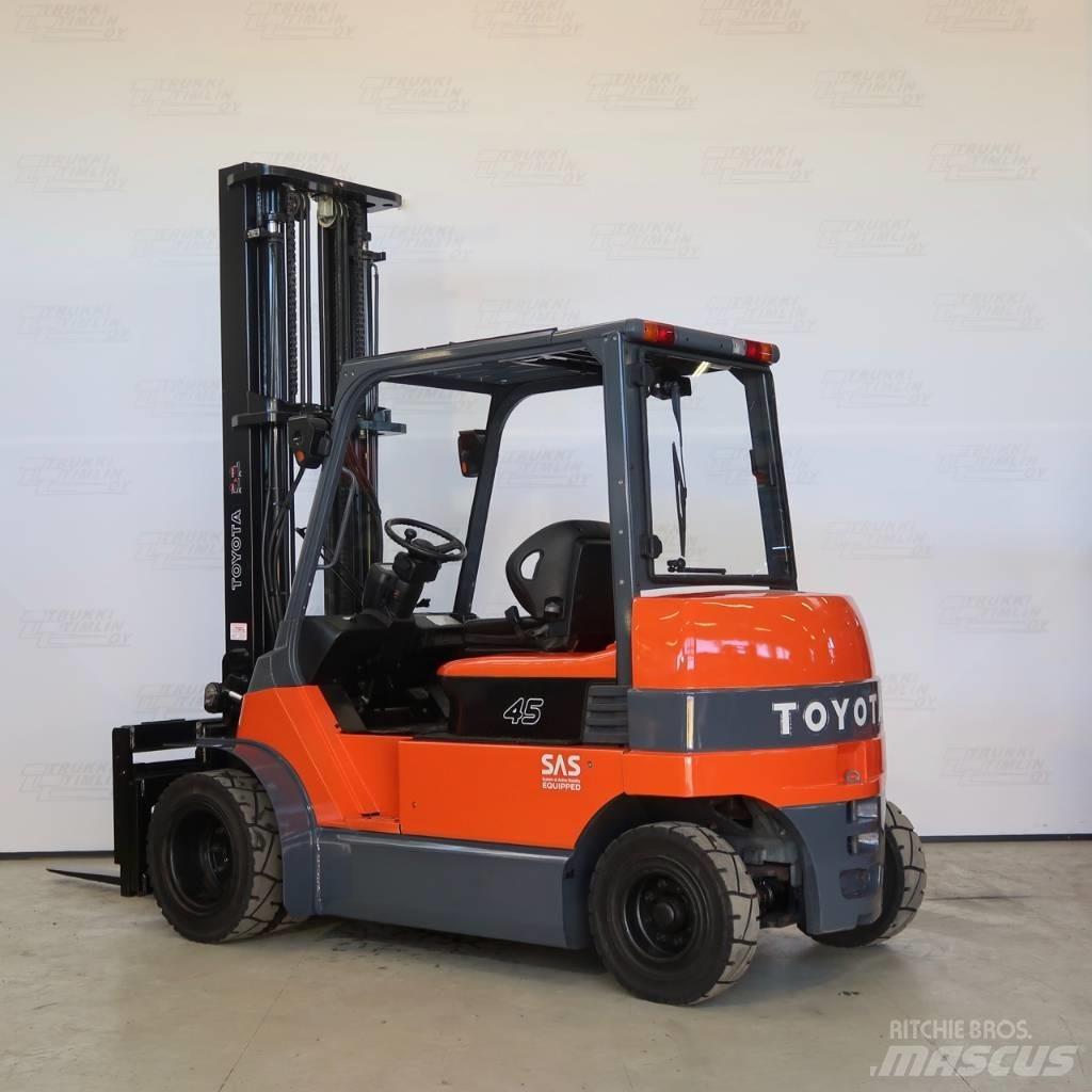 Toyota 7FBMF45 전동 지게차
