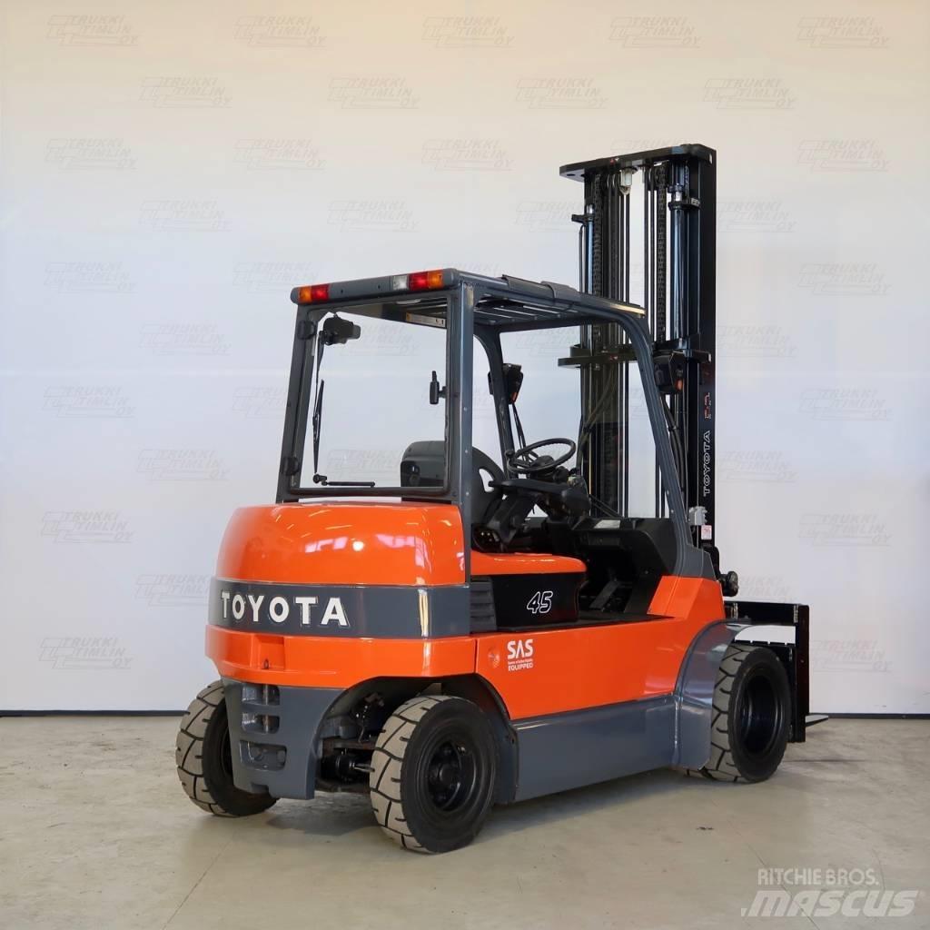 Toyota 7FBMF45 전동 지게차