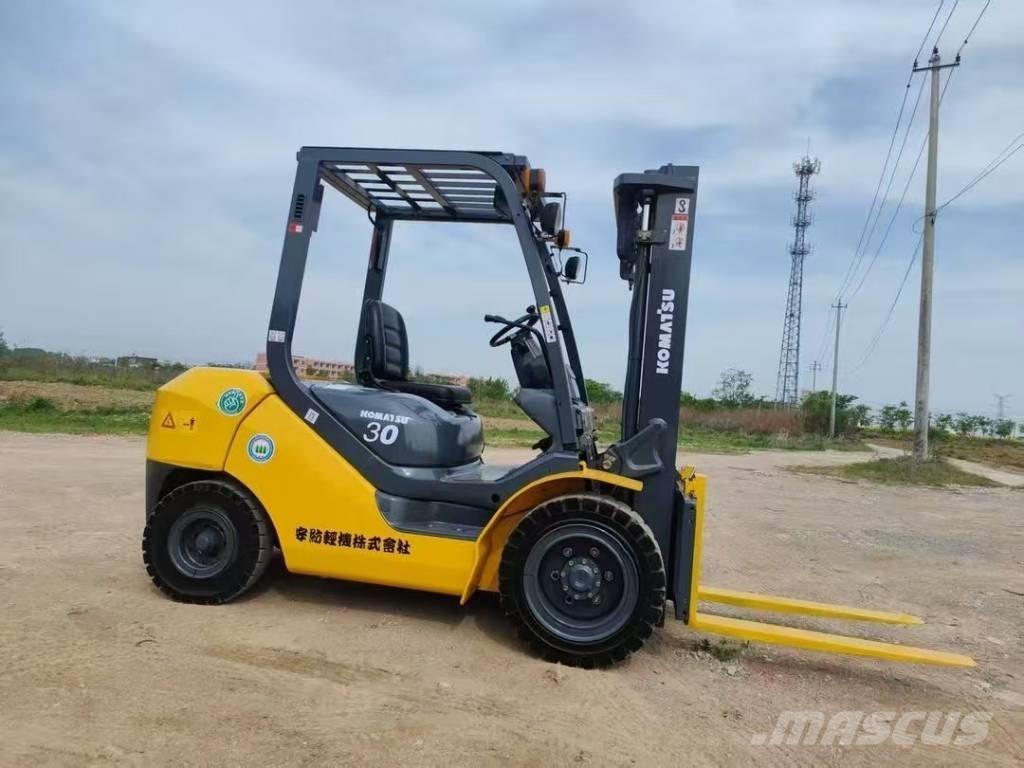 Komatsu 30 디젤 지게차