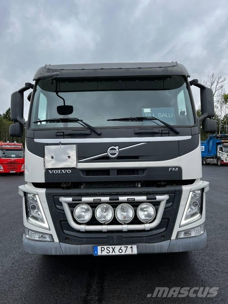 Volvo FM 6X2 스킵 로더 트럭