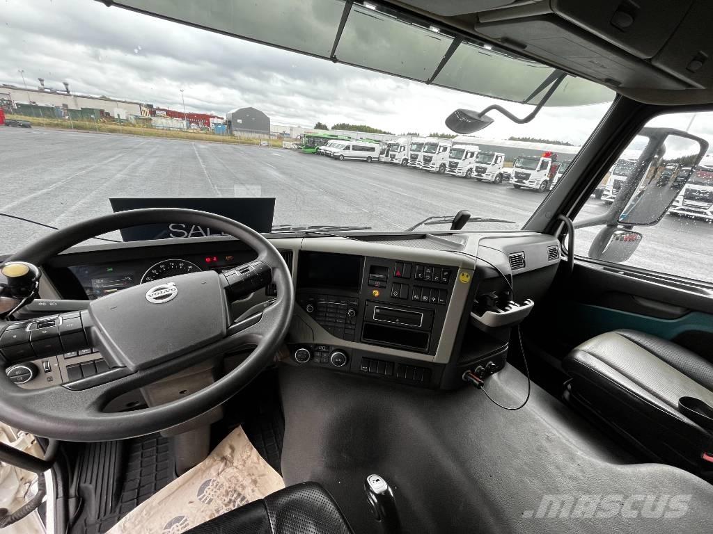 Volvo FM 6X2 스킵 로더 트럭