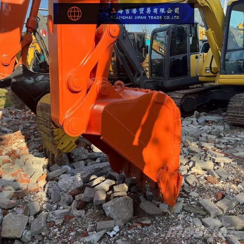 Hitachi ZX 135 대형 굴삭기 29톤 이상