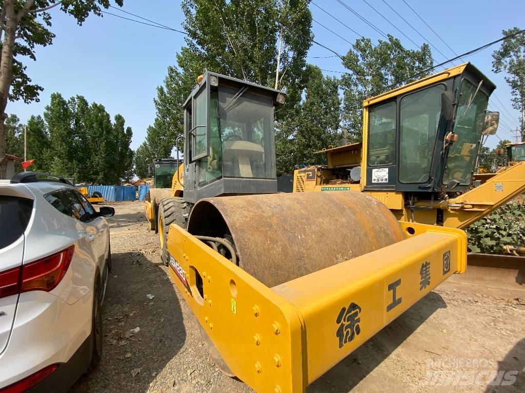 XCMG XSM220 싱글 드럼 롤러