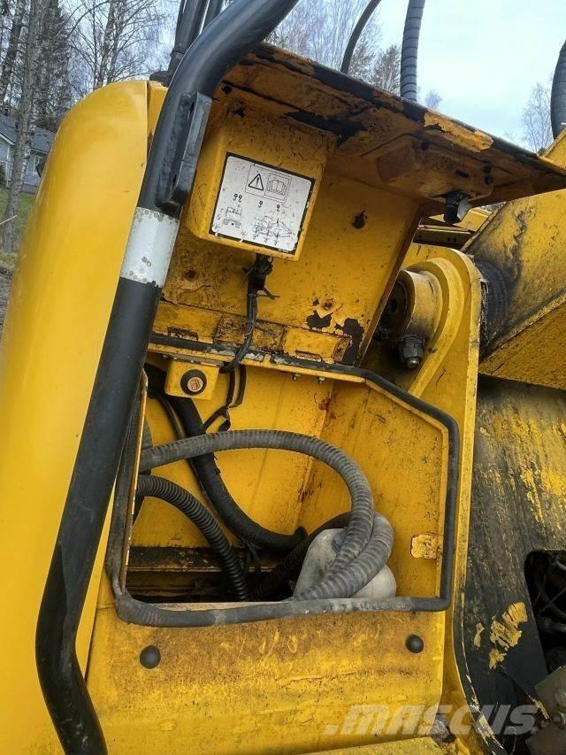 JCB JS 200 LC 대형 굴삭기 29톤 이상