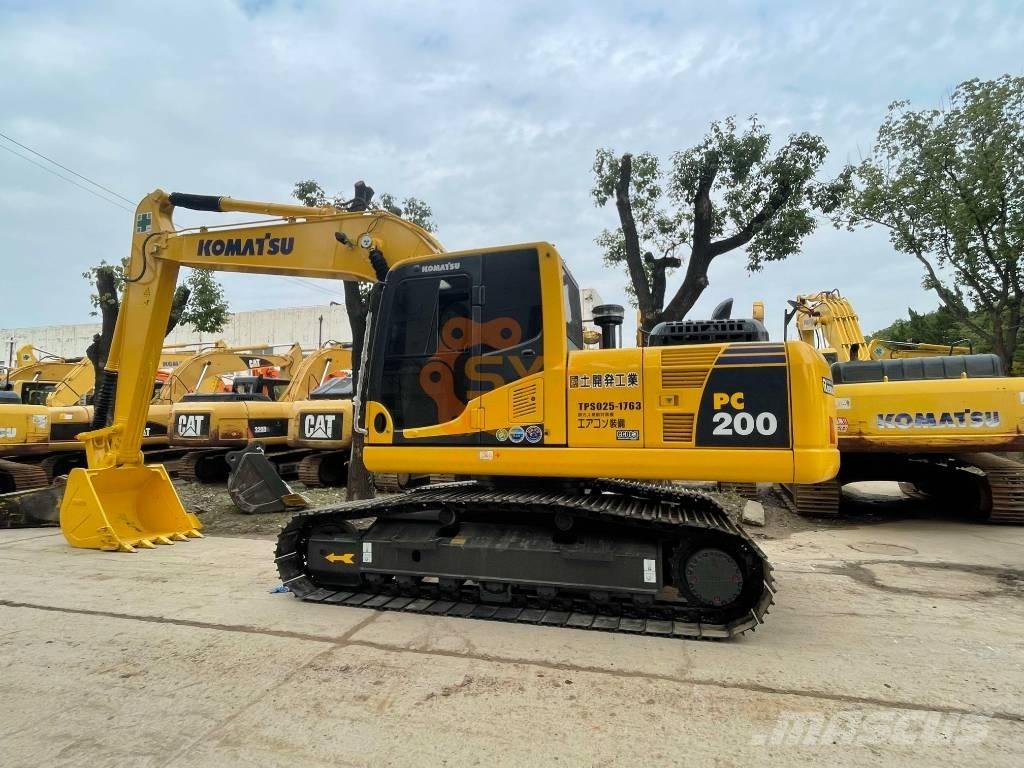 Komatsu PC 200 대형 굴삭기 29톤 이상