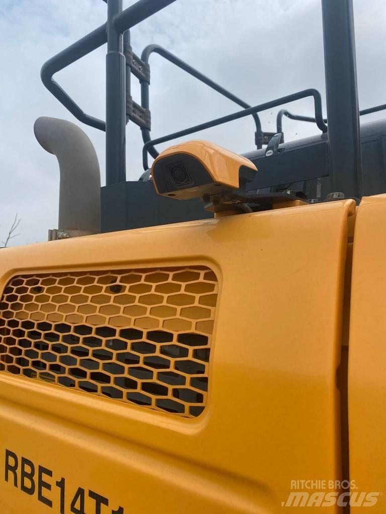 Hyundai HX140LC 대형 굴삭기 29톤 이상