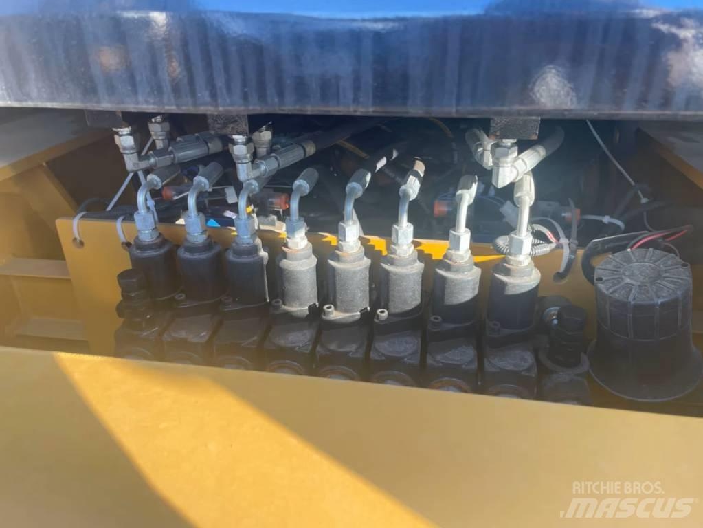 CAT 420 F 백호로더