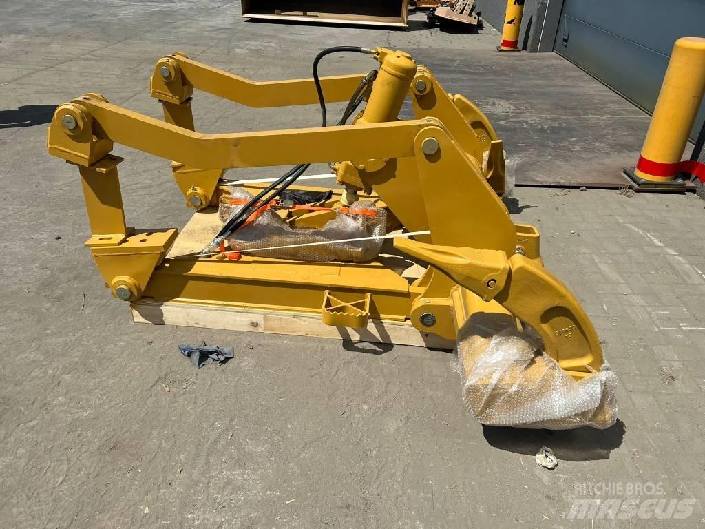 CAT D6T Ripper 스크레퍼