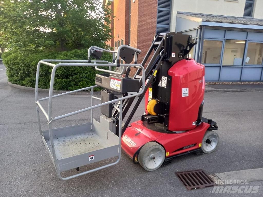 Manitou 100 VJR 인원/화물 앨리베이터