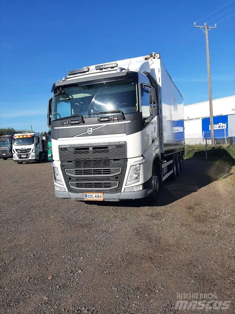 Volvo FH 13 우드칩 트럭