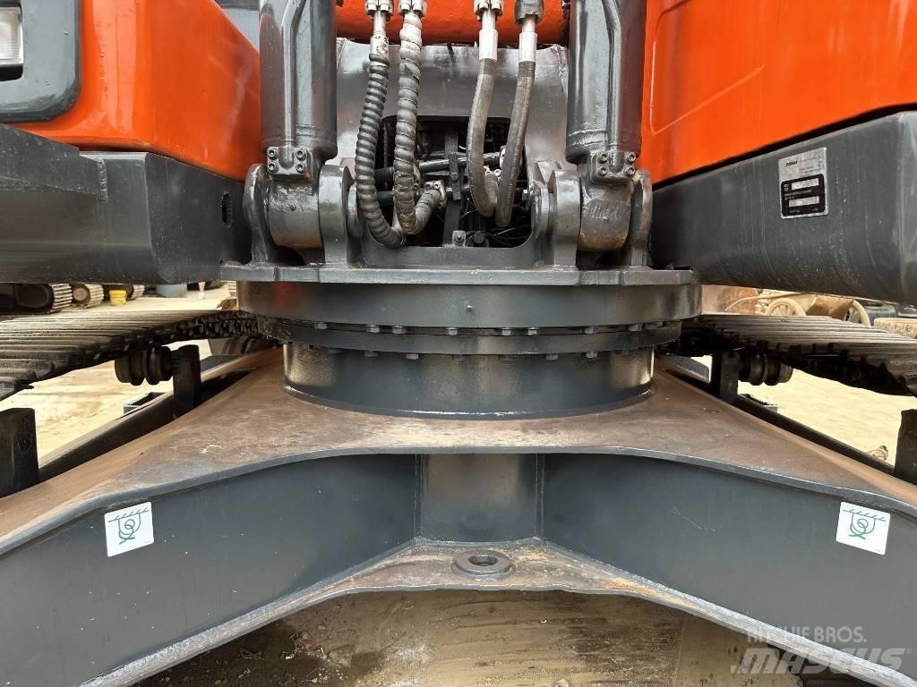 Doosan DX225LC-9C 대형 굴삭기 29톤 이상