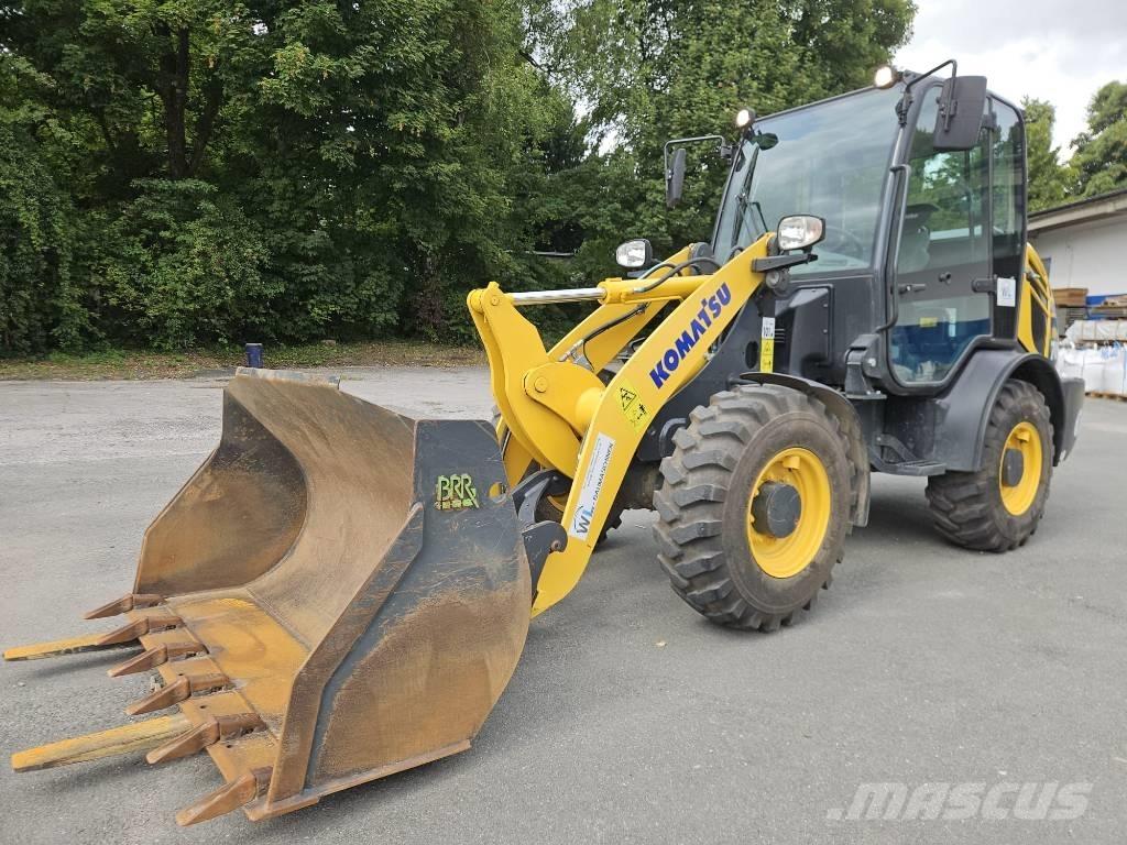 Komatsu WA 70 M-8  휠로우더