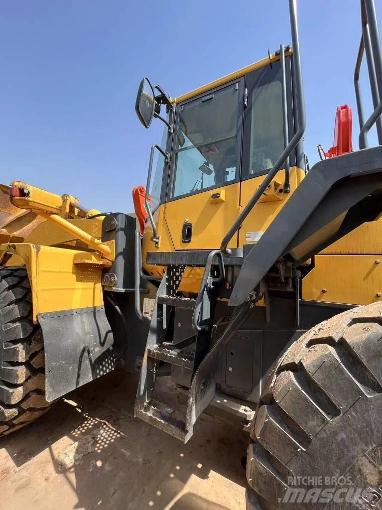 Komatsu WA 380  휠로우더