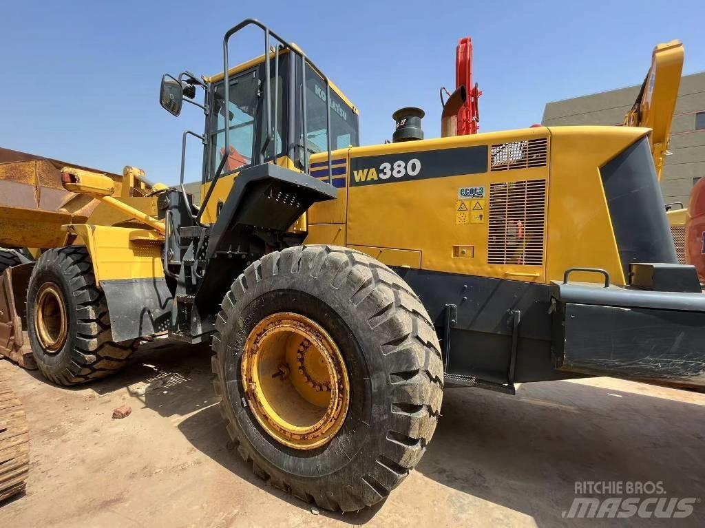 Komatsu WA 380  휠로우더