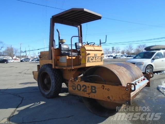 CASE W 602 BD 싱글 드럼 롤러