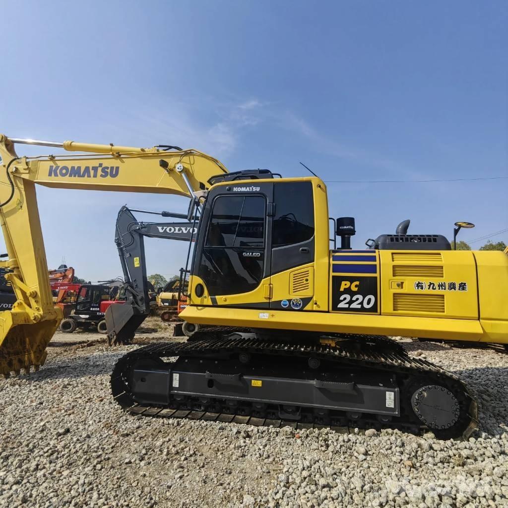 Komatsu PC 220-8 대형 굴삭기 29톤 이상