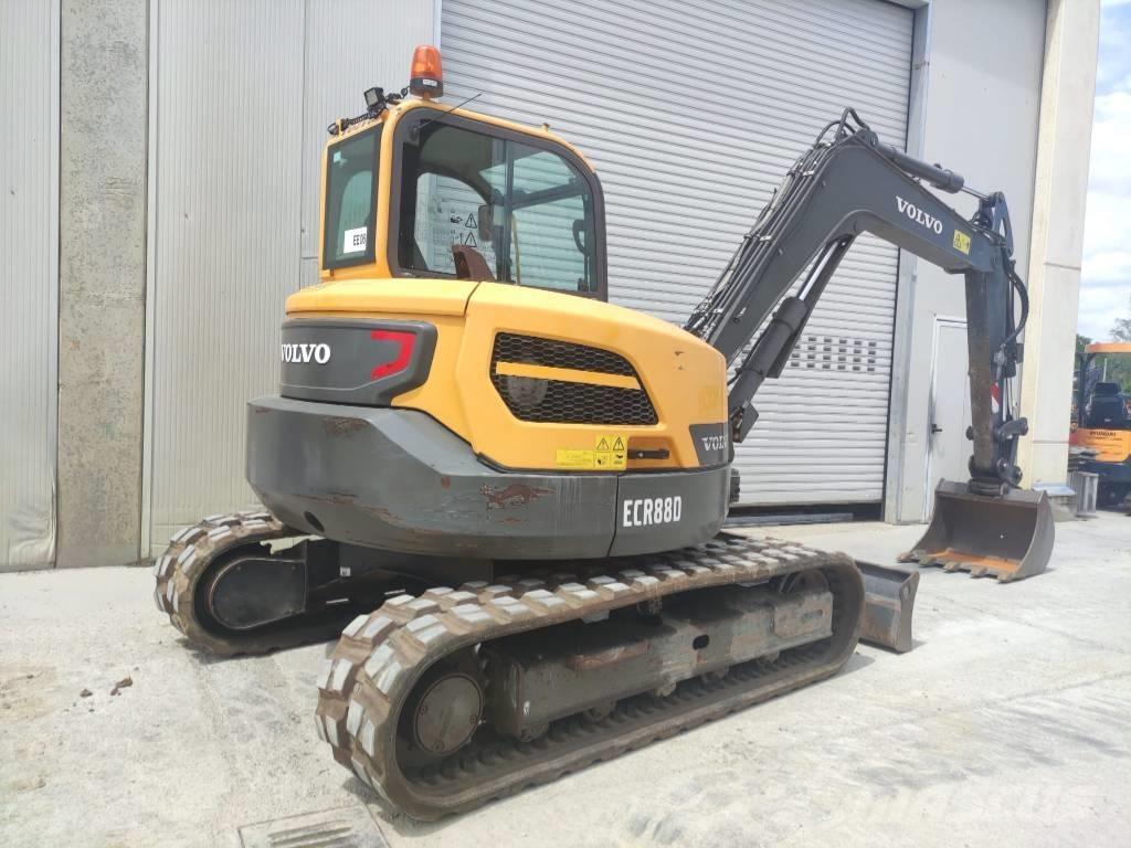 Volvo ECR 88 D 중형굴삭기 7톤-28톤