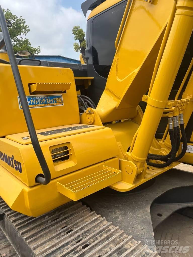 Komatsu PC130 대형 굴삭기 29톤 이상
