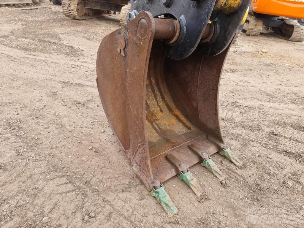 JCB JS 210 LC 대형 굴삭기 29톤 이상