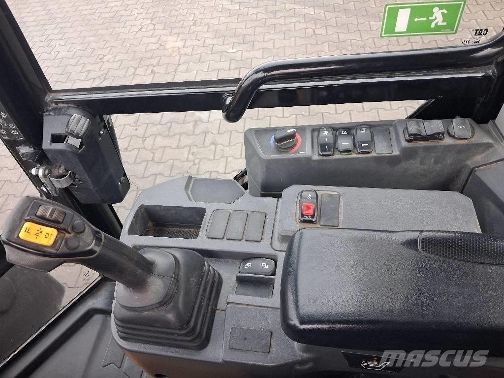 CAT 906  휠로우더