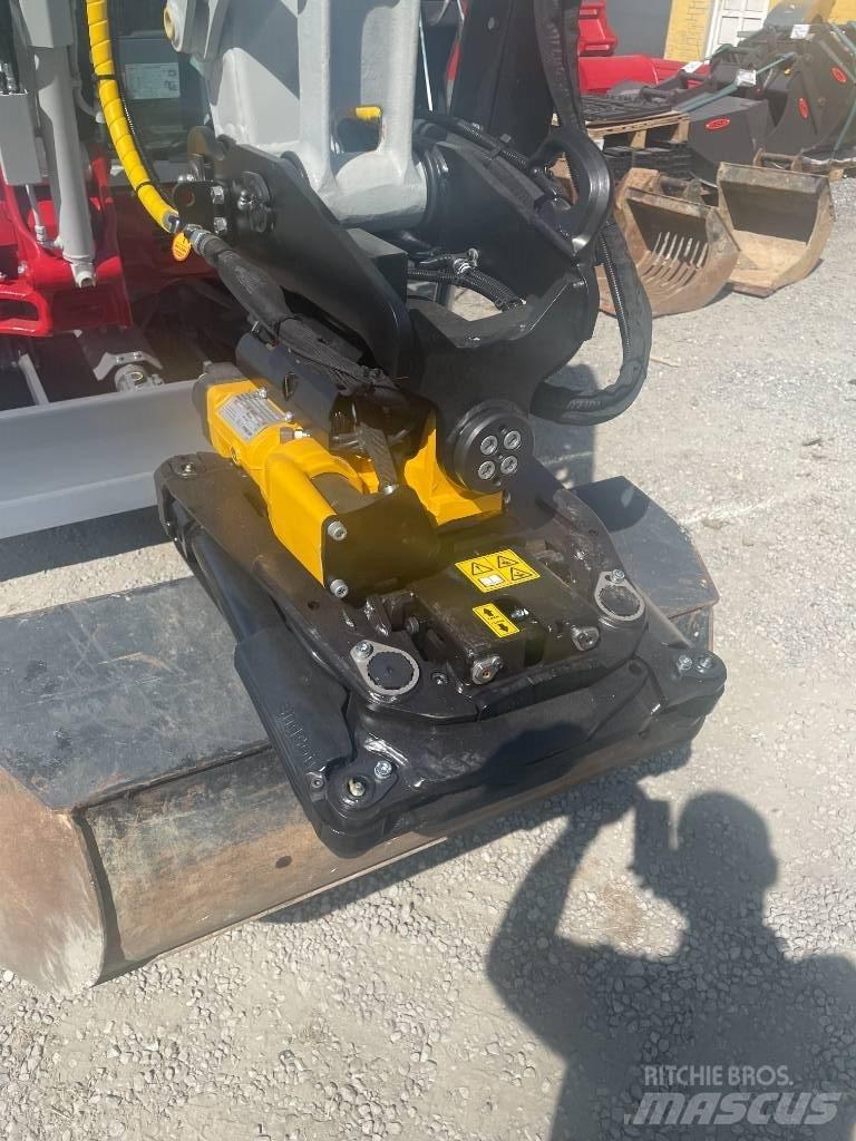 Takeuchi TB 2150 R 대형 굴삭기 29톤 이상