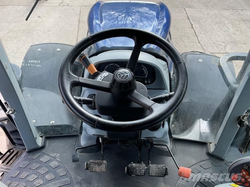 New Holland T 7.315 트랙터