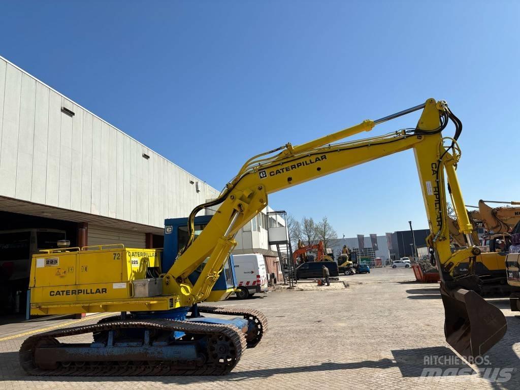 CAT 225 대형 굴삭기 29톤 이상