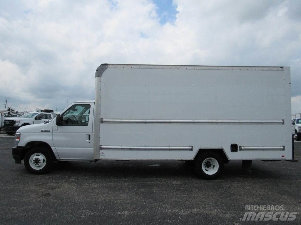 Ford E-350 탑차 트럭
