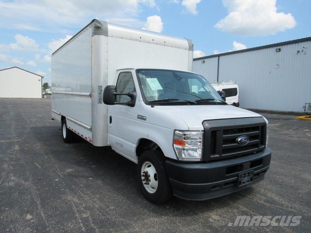 Ford E-350 탑차 트럭