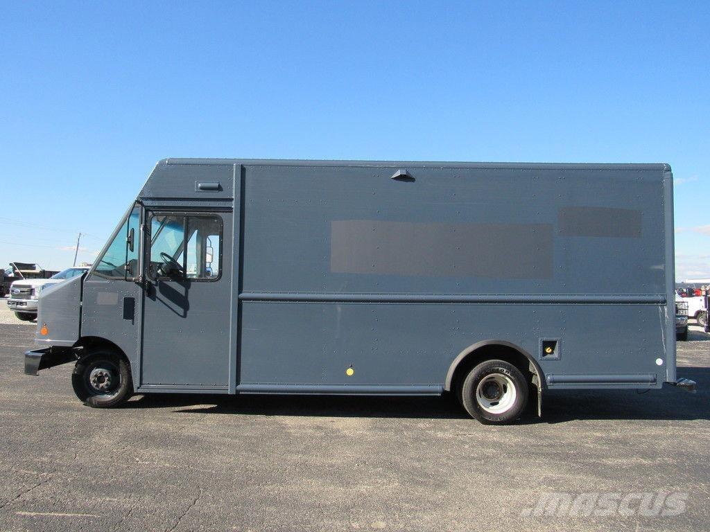 Ford E-450 탑차 트럭
