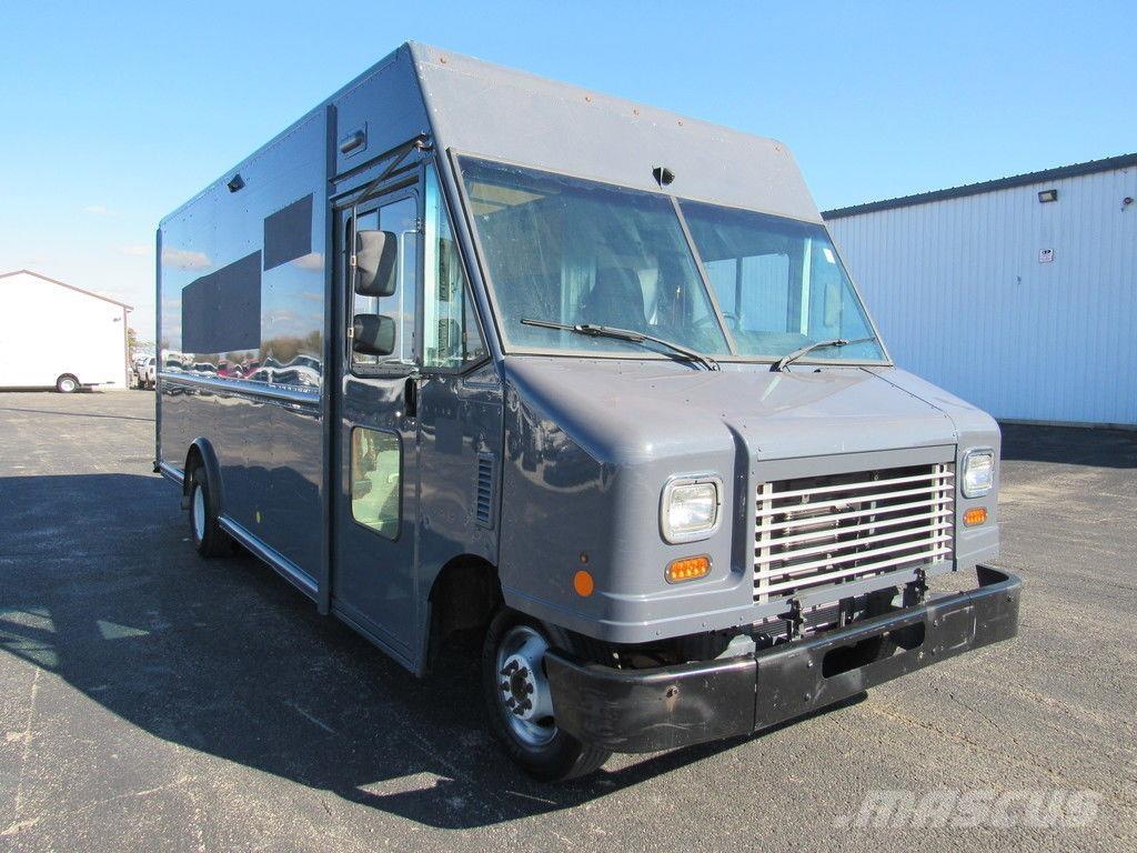 Ford E-450 탑차 트럭