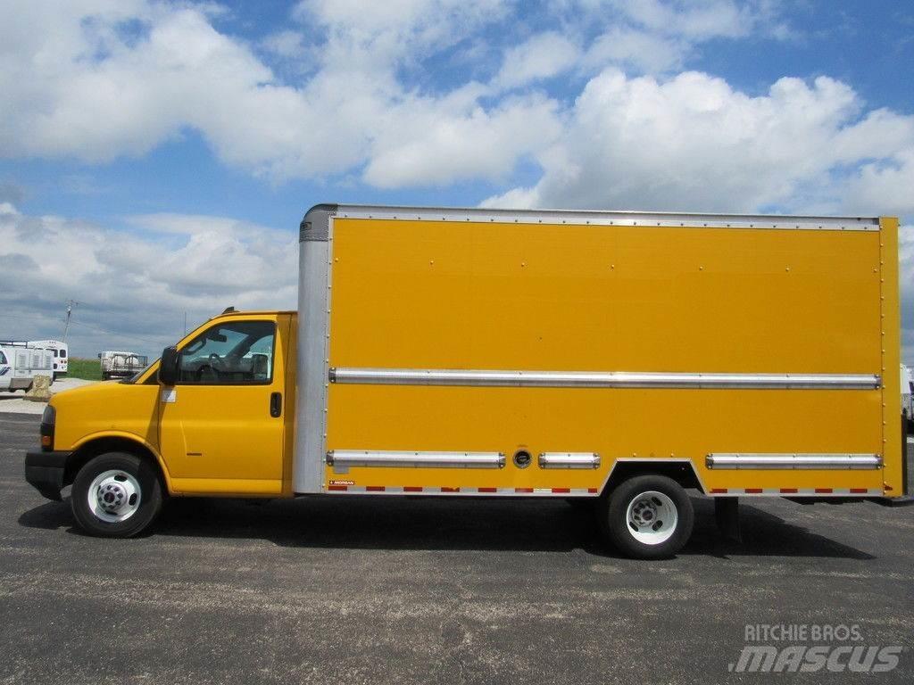 GMC Savana 3500 탑차 트럭