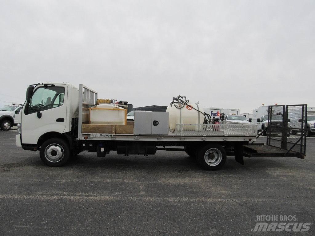 Hino XJC740 플랫베드/드롭사이드 트럭