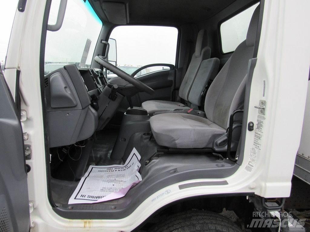 Isuzu NPR 탑차 트럭