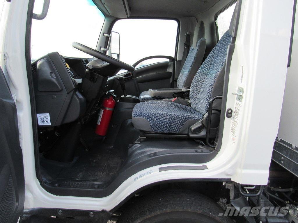 Isuzu NPR XD 탑차 트럭