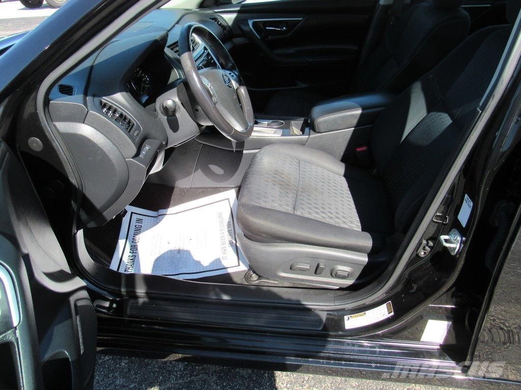 Nissan Altima 자동차