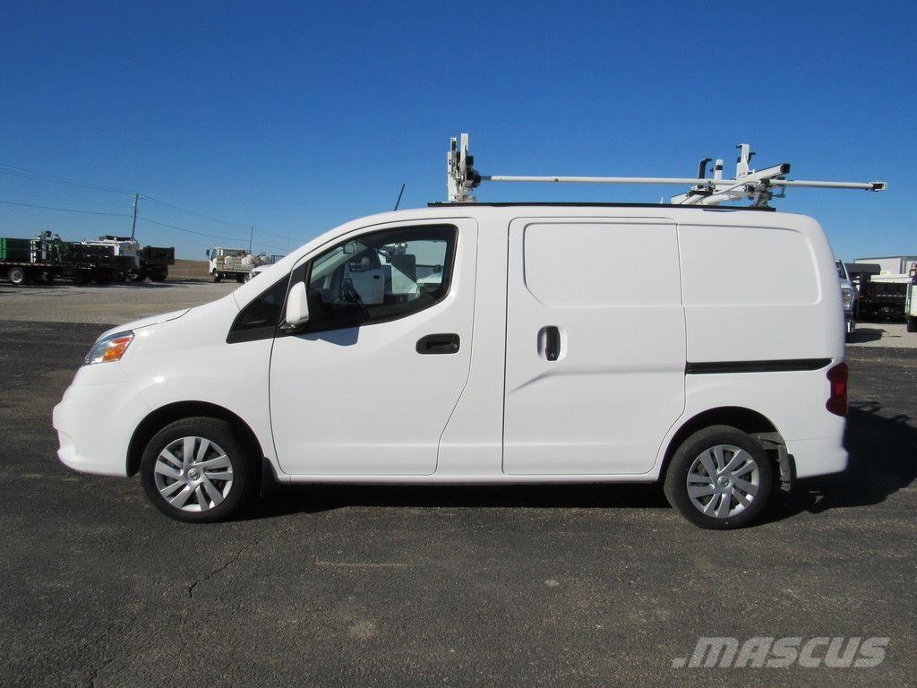 Nissan NV200 패널 화물차