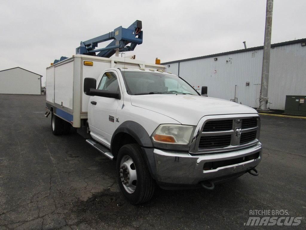 RAM 5500 트럭 탑재 고소작업대