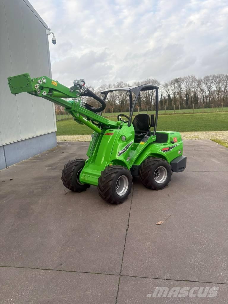 Avant 635  스키드로더