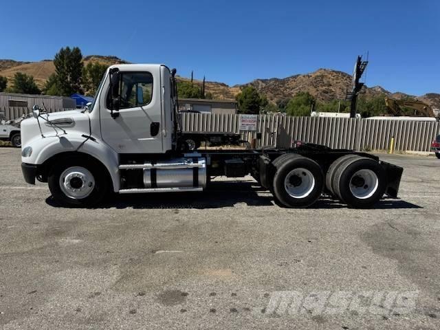 Freightliner M 112 새시 운전실 트럭
