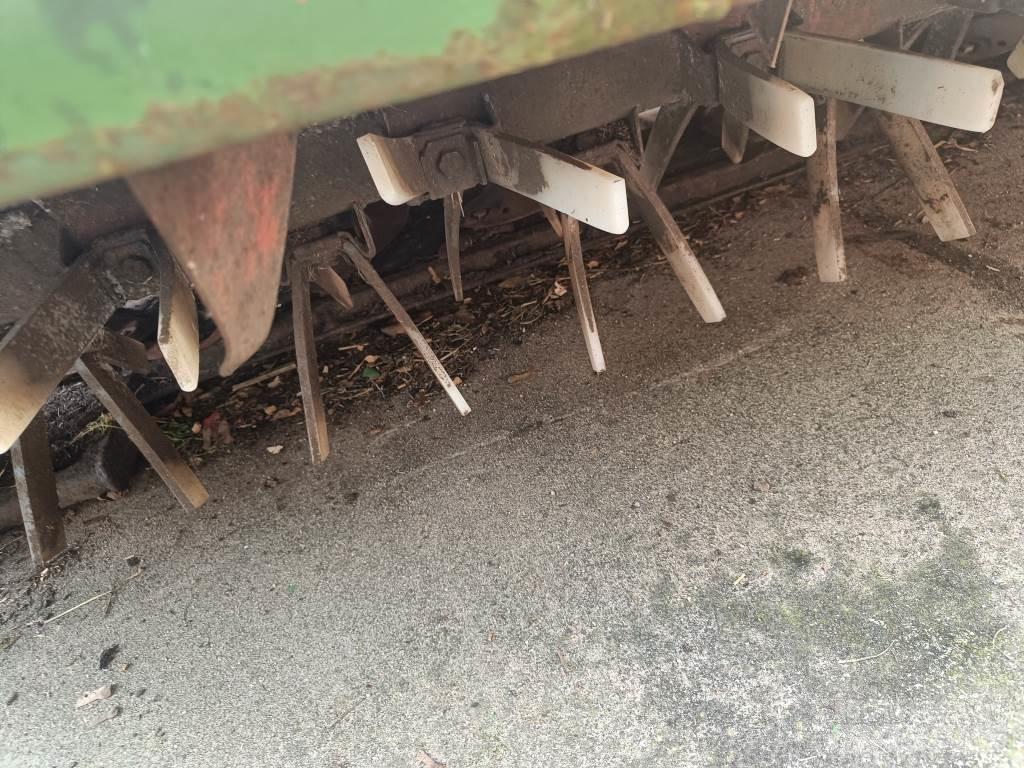 Kuhn CF280 제초기