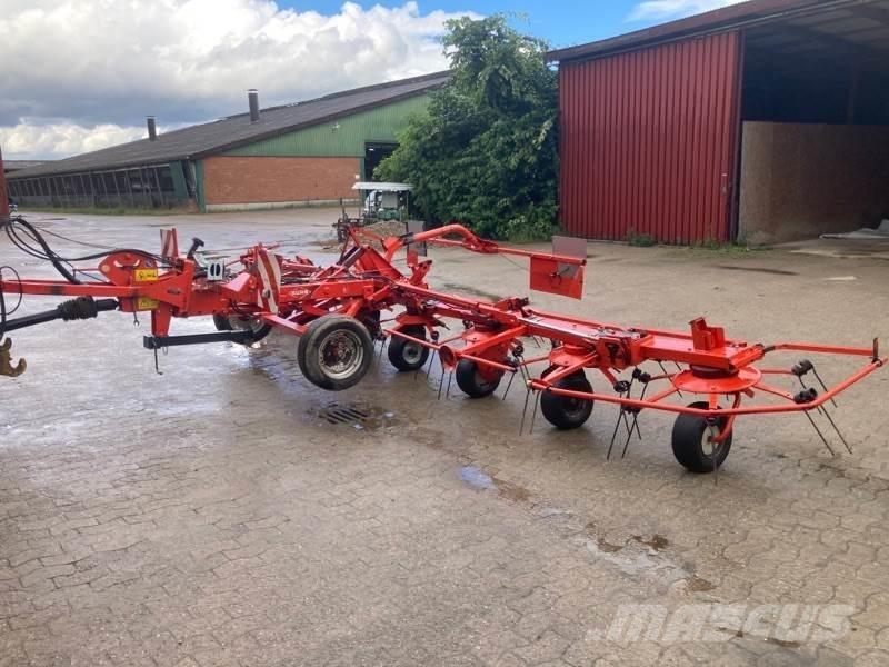 Kuhn GF 8702 T 갈퀴 및 테더