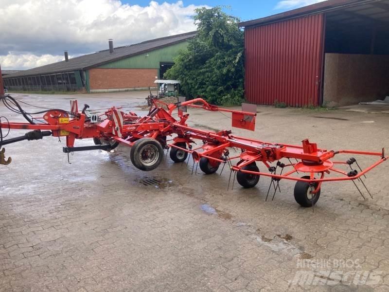 Kuhn GF8702T 갈퀴 및 테더