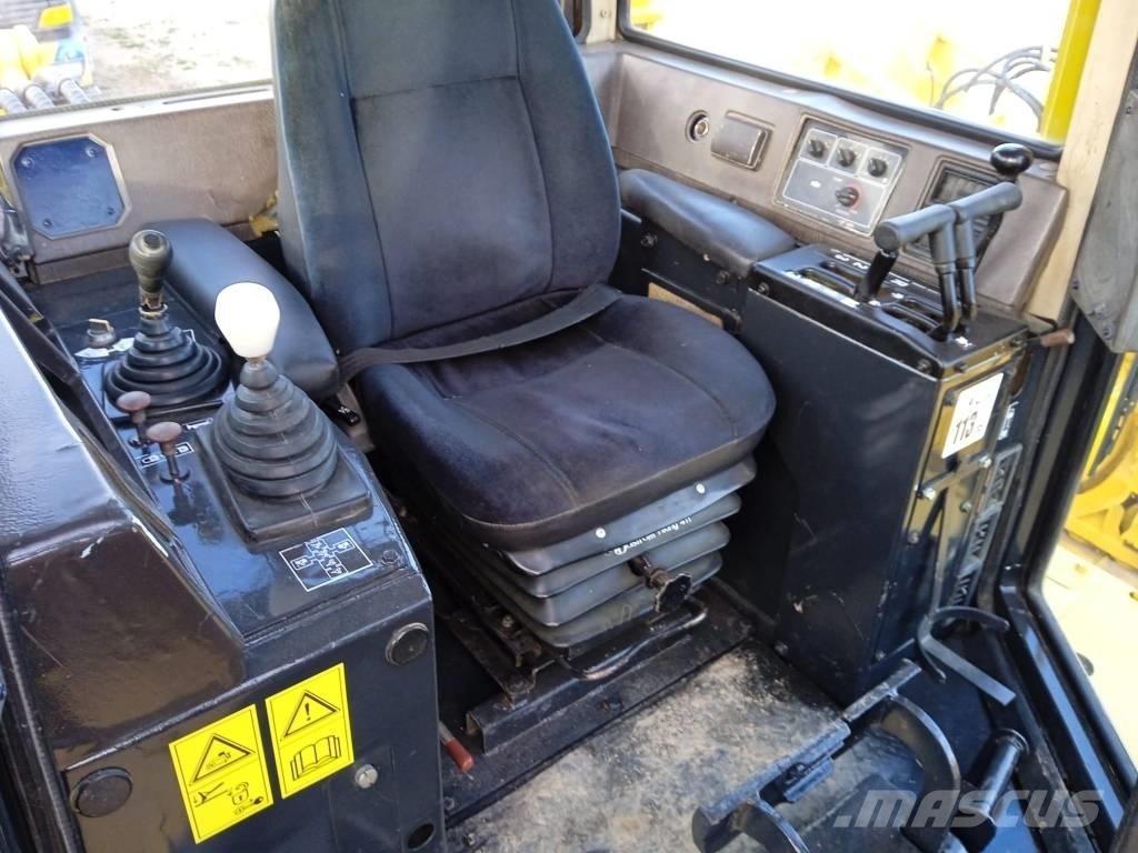 Komatsu D 155 AX-3 크롤러 도저