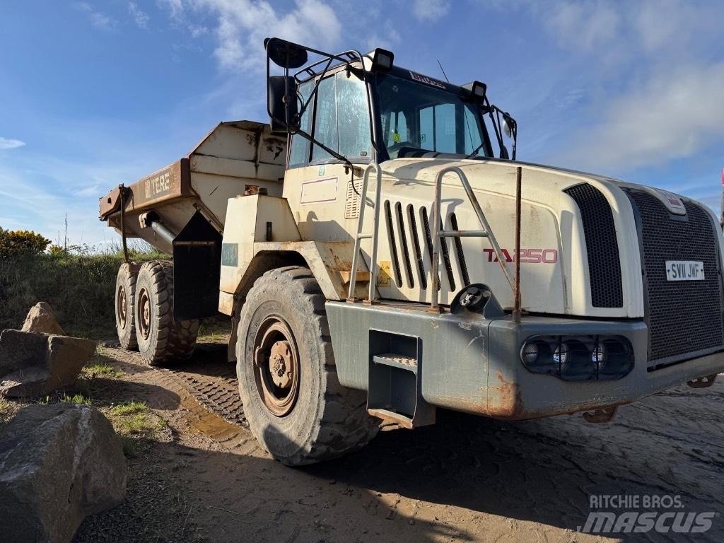 Terex TA 250 연결식 홀러