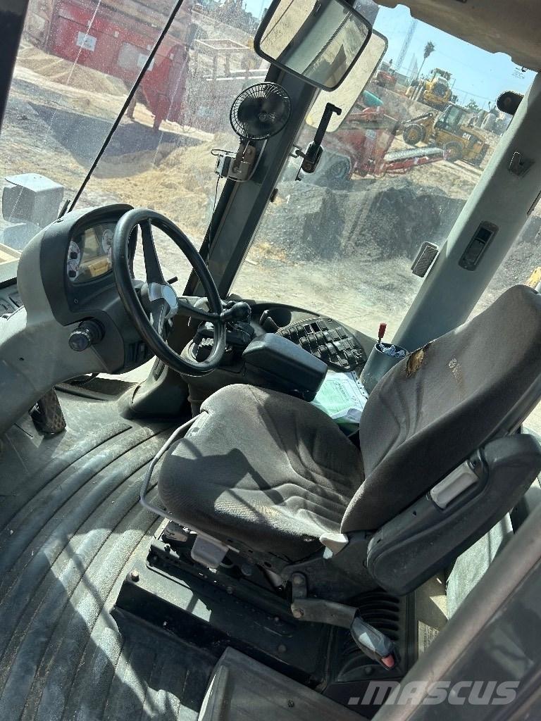 New Holland W 170 B  휠로우더