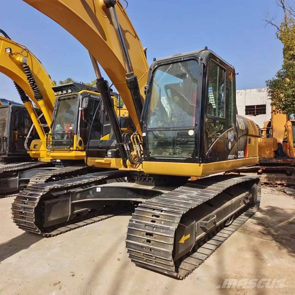 CAT 320 D L 대형 굴삭기 29톤 이상