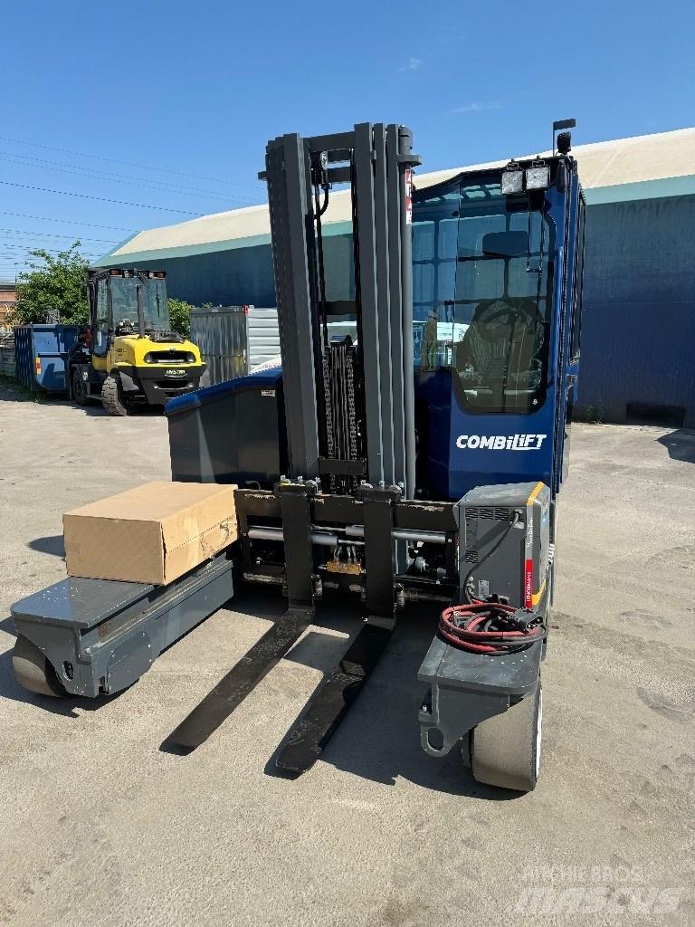 Combilift C4000ET 4방향 리치트럭