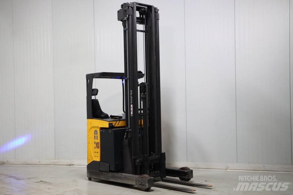 Atlet UMS200D 리치 트럭
